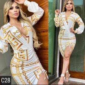 WOMENS STYLISH WHITE AND GOLD DRESS SIZE MEDIUM/LARGE